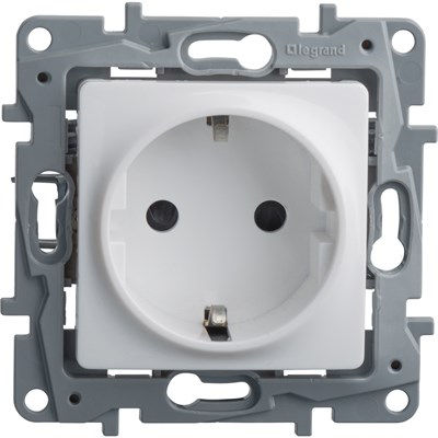 Розетка LEGRAND Etika 2К+З на винтах (белый) 672221 - фото 40662