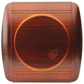 Розетка DEMET с/з одинарная дерево с крышкой 711-0400-123 - фото 44788