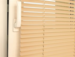 Жалюзи DELFA ПВХ NO.RF-M-007 80/160 ваниль - фото 72677