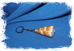 Брелок RIKMANI из ракушек 3447