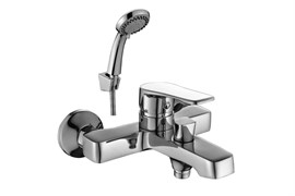 Смеситель Decoroom одноручный для ванны с коротким изливом хром DR39036