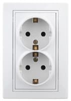 Розетка ЭРА 2Х2Р+Е Schuko Intro 16АХ-250В Plano бел 1-205-01
