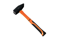 Молоток ВИХРЬ квадратный боёк, фиберглассовая двухкомпонентная ручка 800гр. 73/6/8/7