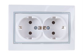 Розетка MIRA двойная с/з керамика белый с серой вставкой 701-0215-127